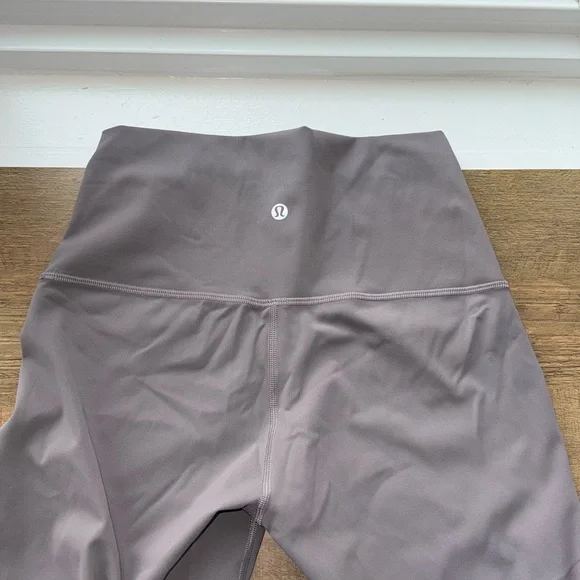 Lululemon Gray Wunder Under Mesh  Panel High-Rise Crop size 6 - Picture 3 of 7